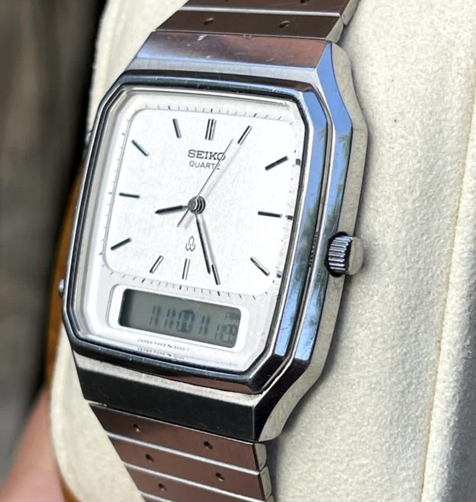Montre-bracelet Vintage Seiko Pulsar Ana-Digi - Or - Double Heure, Alarme - Années 70