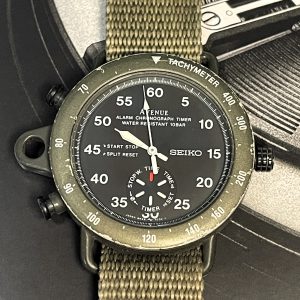 Seiko Avenue 8M26